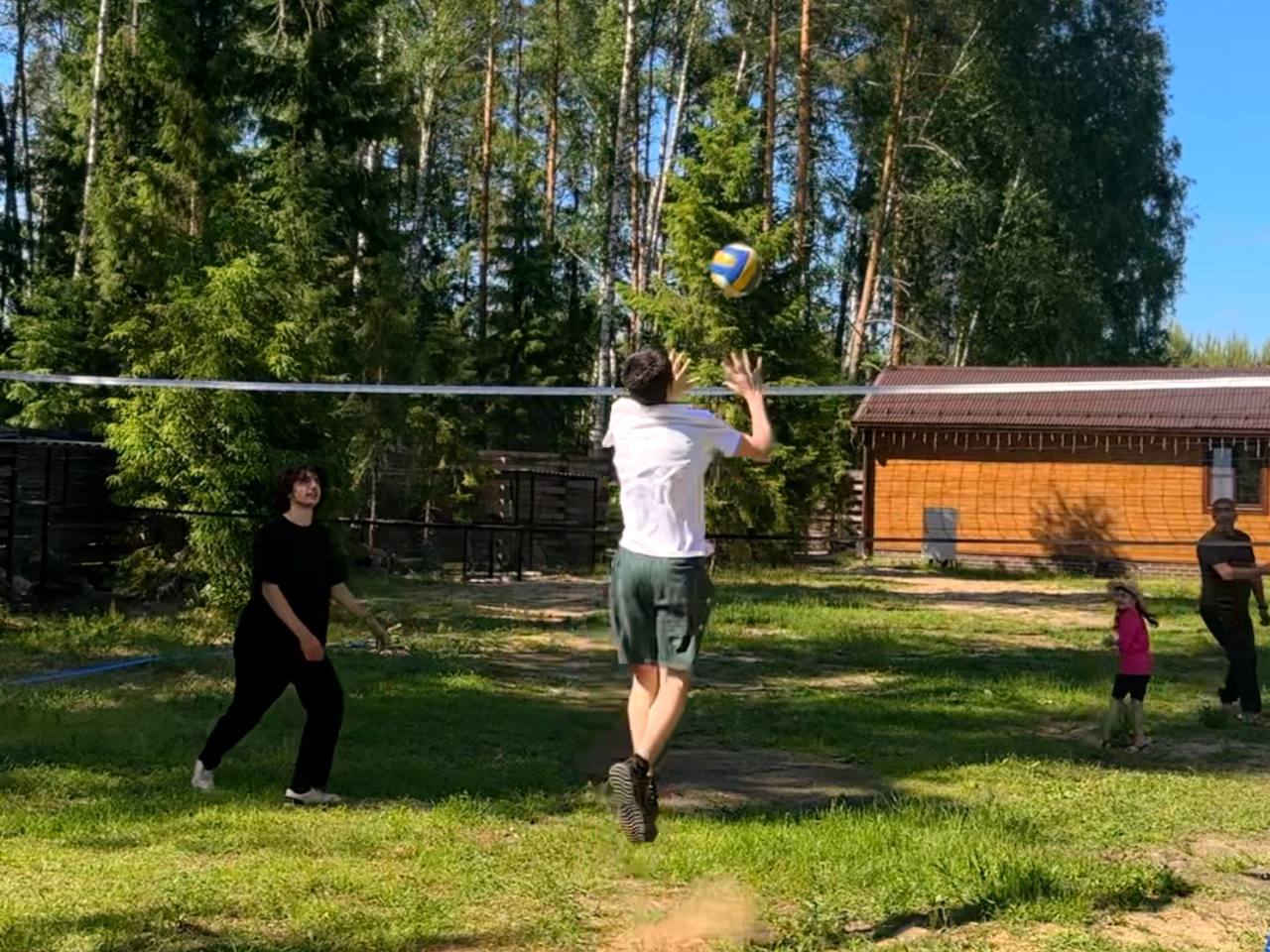 Волейбольная площадка